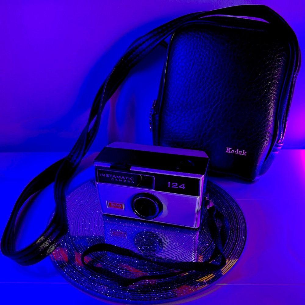 Vintage Kodak Instamatic 124 Camera & Case